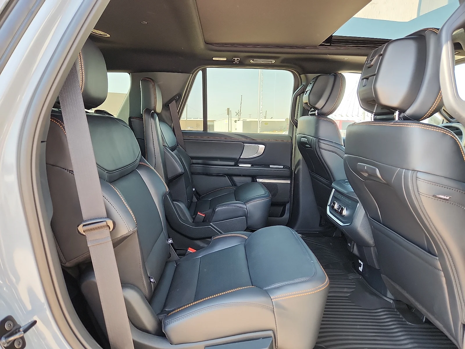 New 2027 Glacier Gray Metallic Tri-Coat Ford Tremor image 18