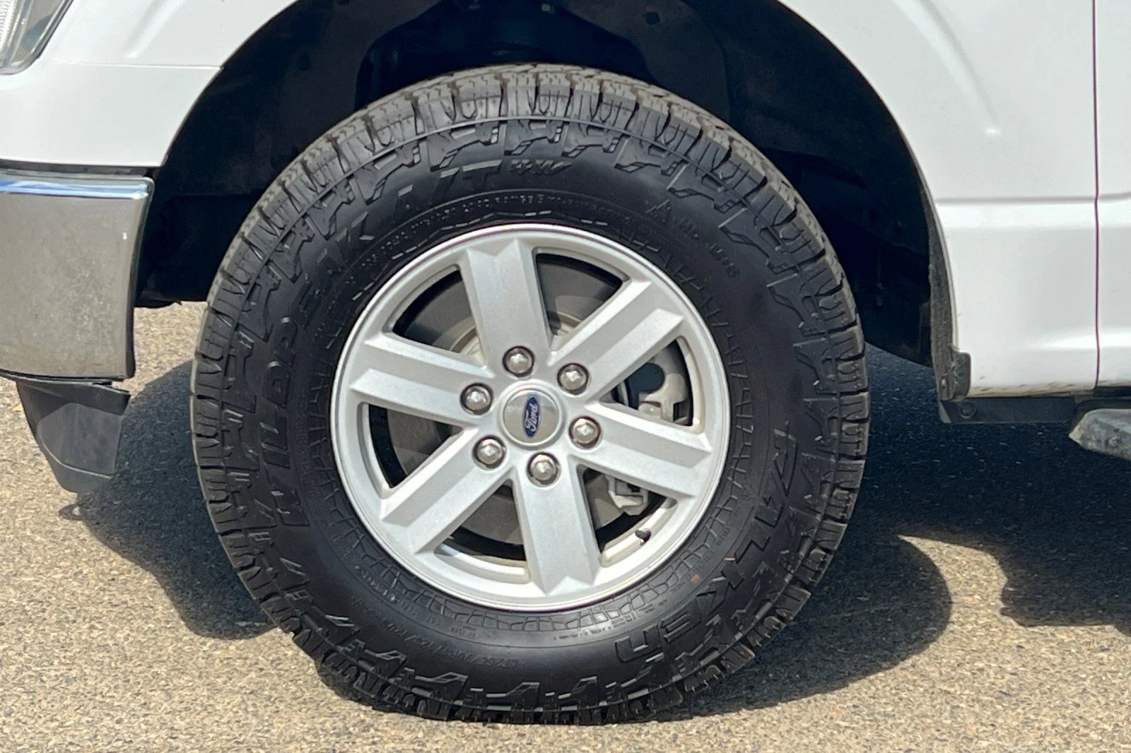 Used 2021 White Ford XLT image 25