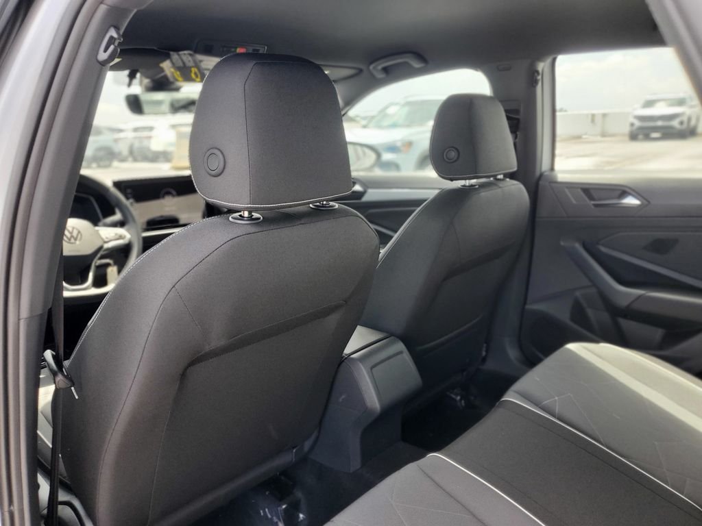 New 2026 Silver Volkswagen 1.5T Sport image 7
