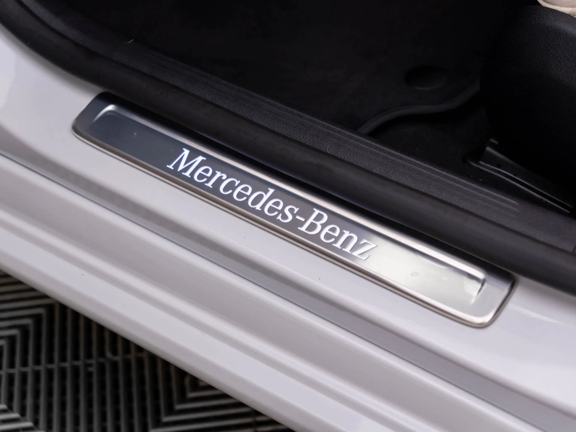 New 2026 White Mercedes-Benz C 300 image 18