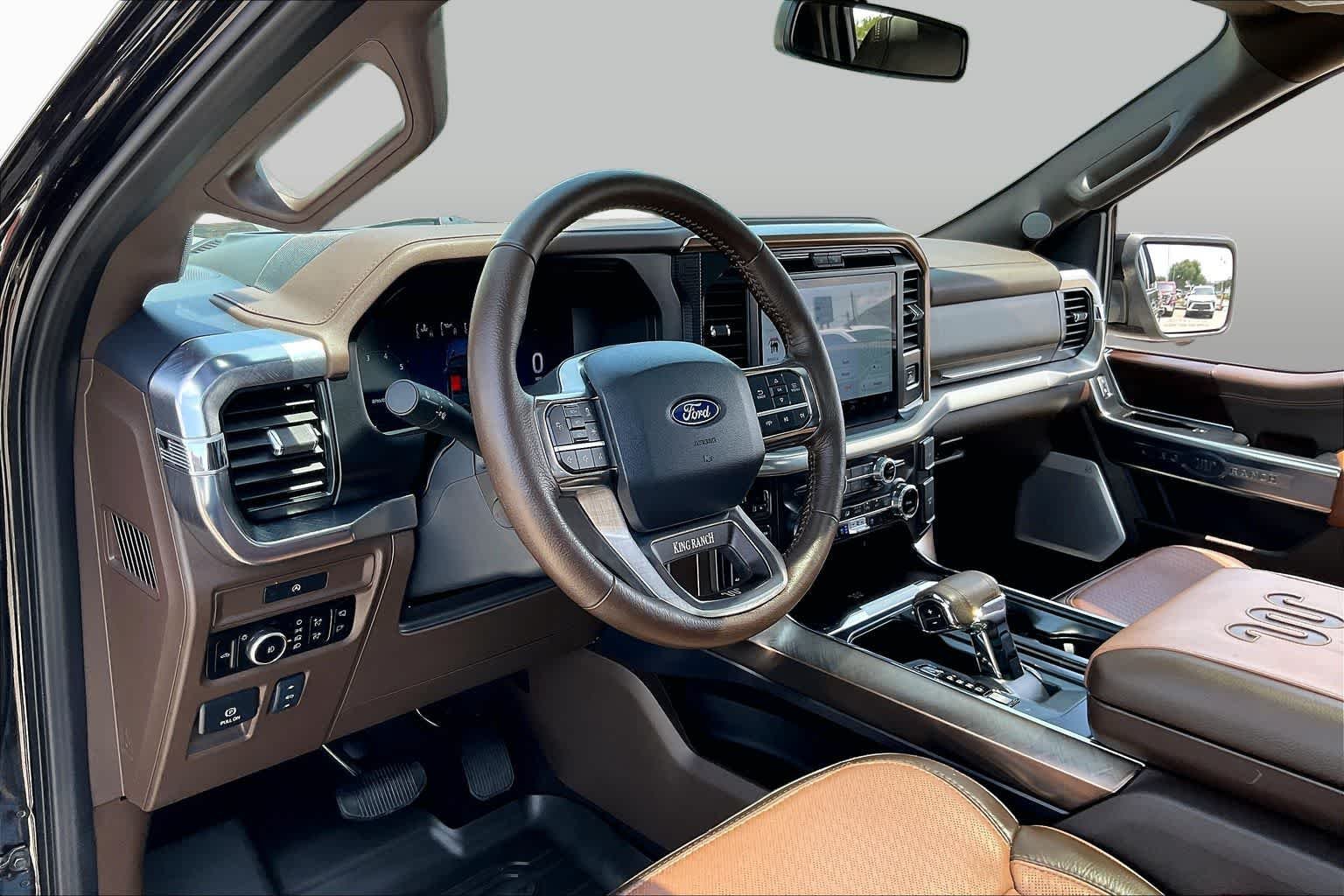 Used 2025 Agate Black/Marsh Gray Ford King Ranch image 18