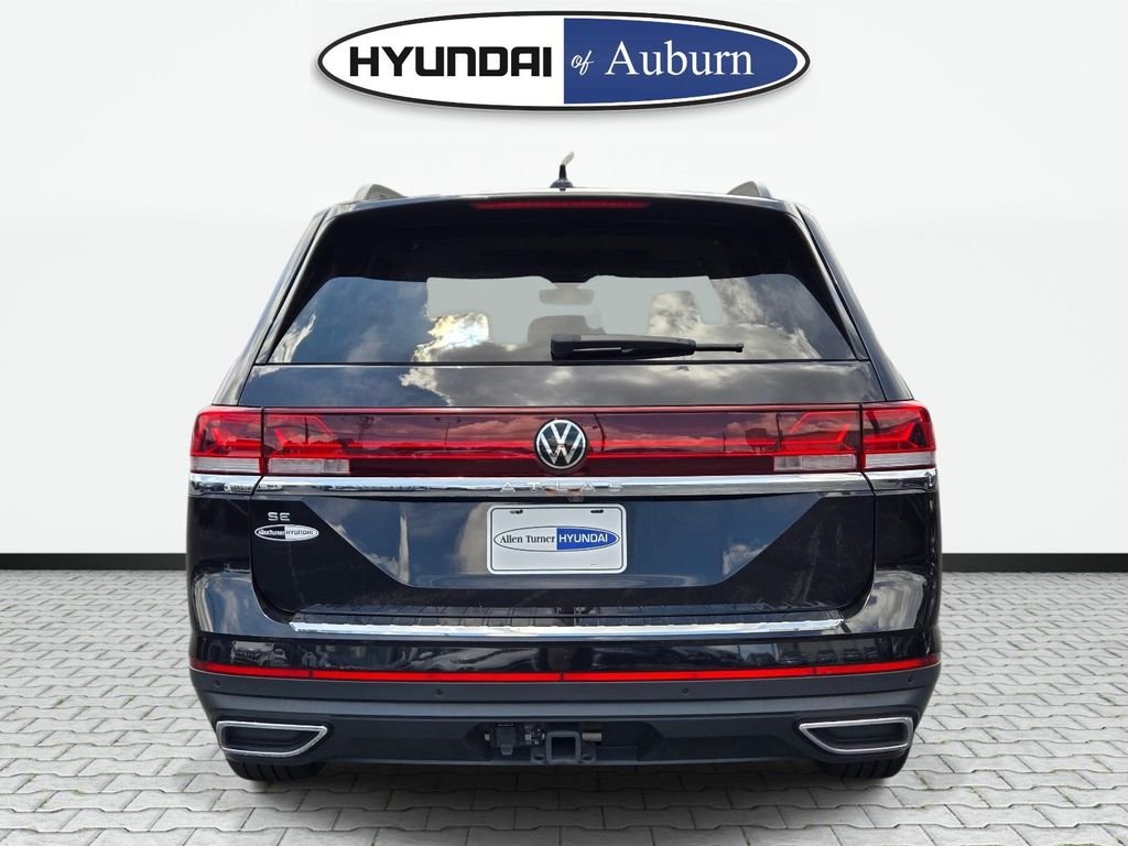 Used 2024 Black Volkswagen 2.0T SE w/Technology image 6