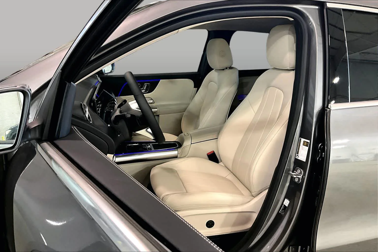 New 2026 Mountain Grey Metallic Mercedes-Benz GLA 250 image 13