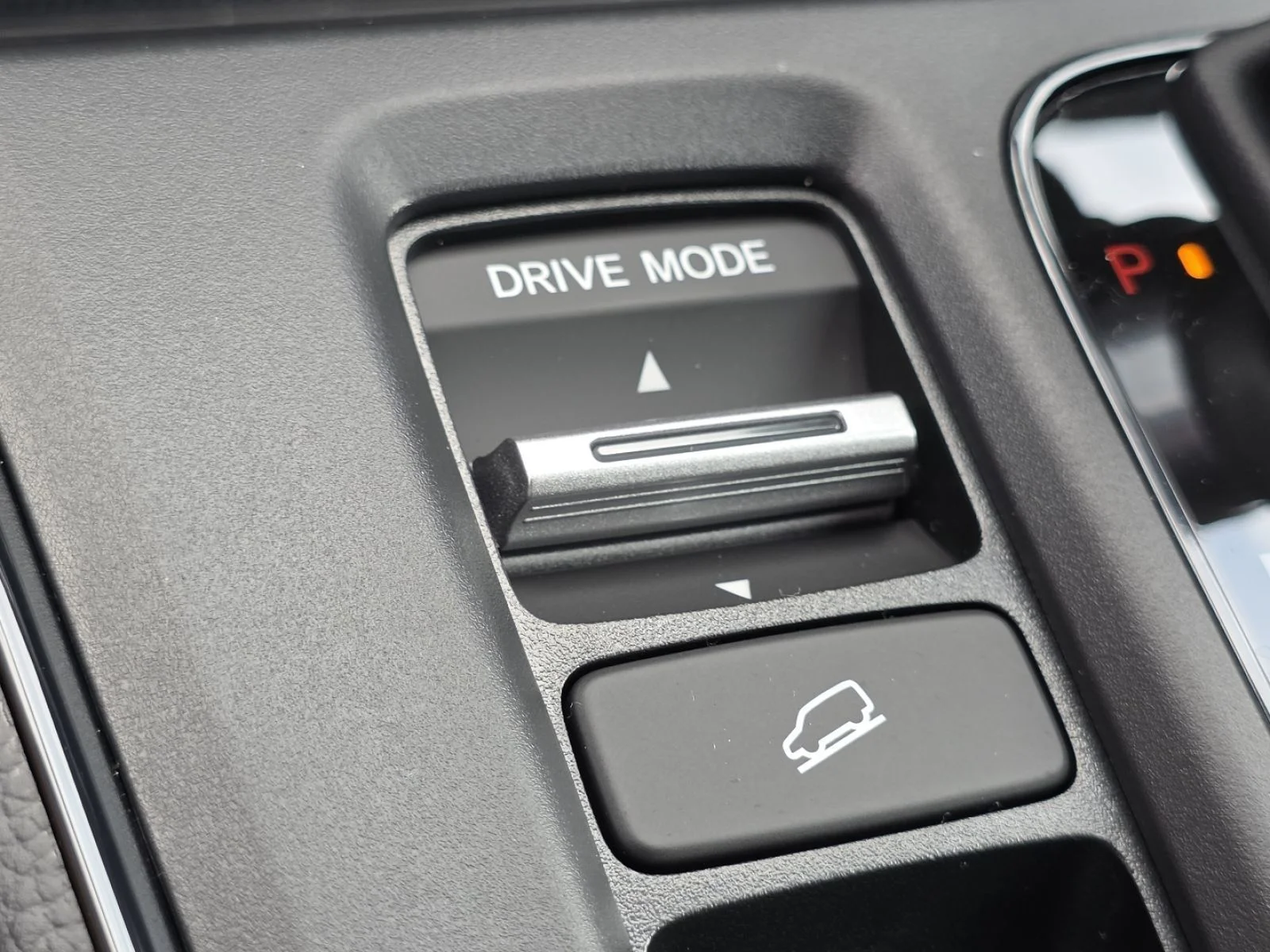 New 2026 Urban Gray Pearl Honda AWD TrailSport Hybrid image 8