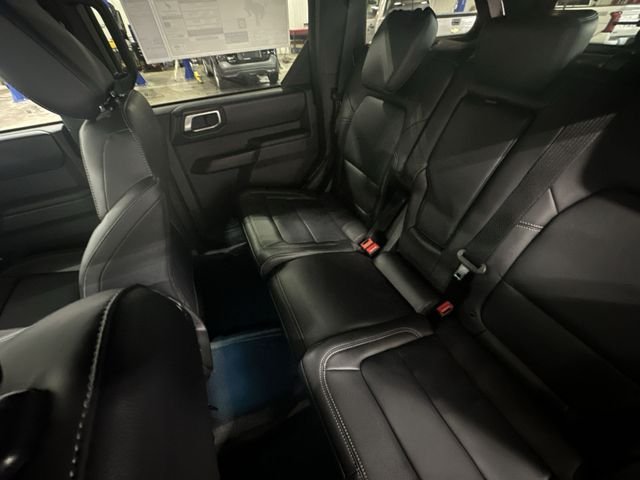 New 2026 Ruby Red Metallic Tinted Clearcoat Ford Outer Banks® image 31