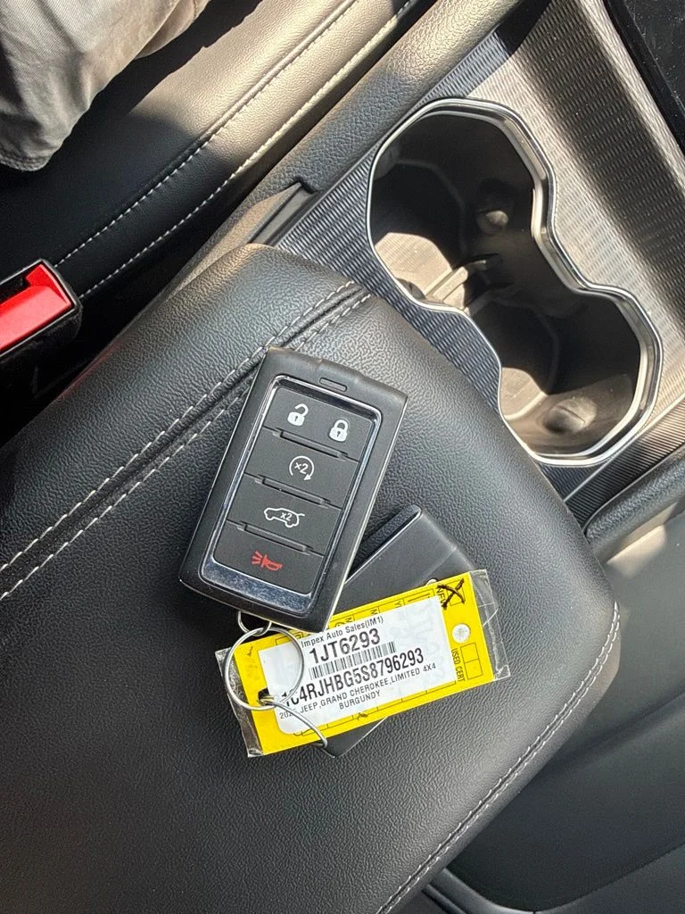 Used 2025 Red Jeep Limited image 6