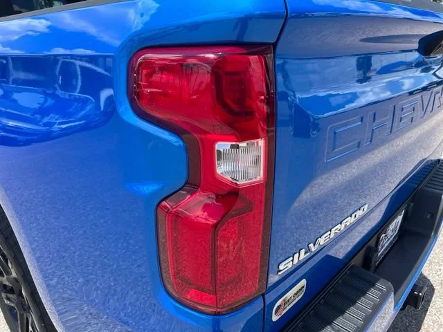 Used 2026 Riptide Blue Metallic Chevrolet RST image 7