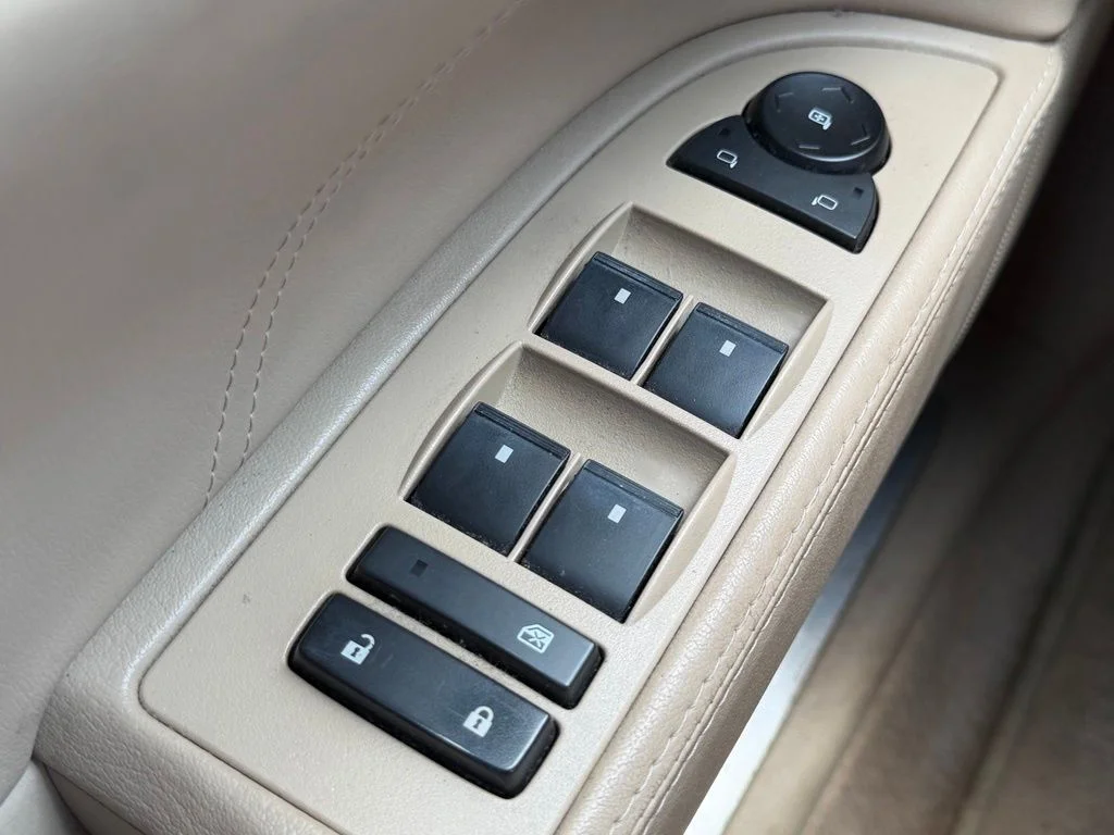 Used 2011 Beige Buick CXL image 25