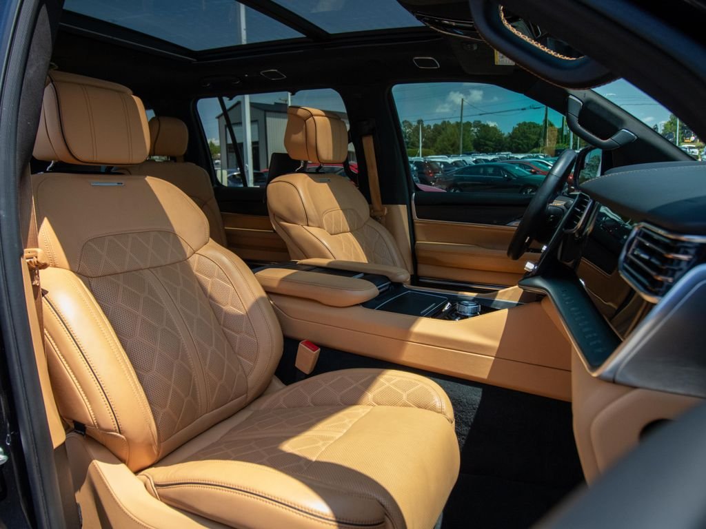 Used 2025 Black Jeep Series III image 22