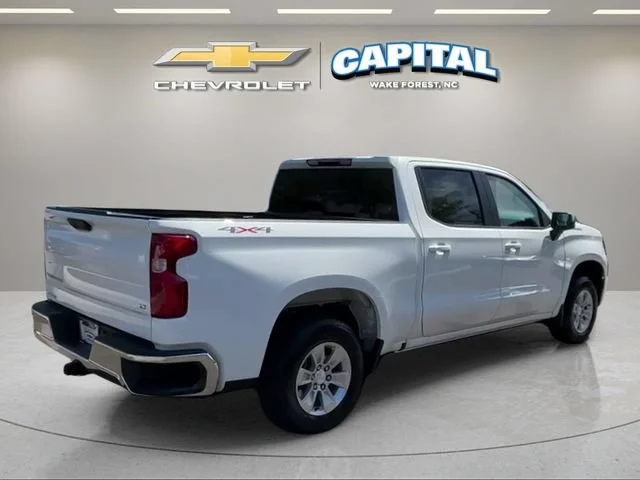 Used 2026 Summit White Chevrolet LT image 5
