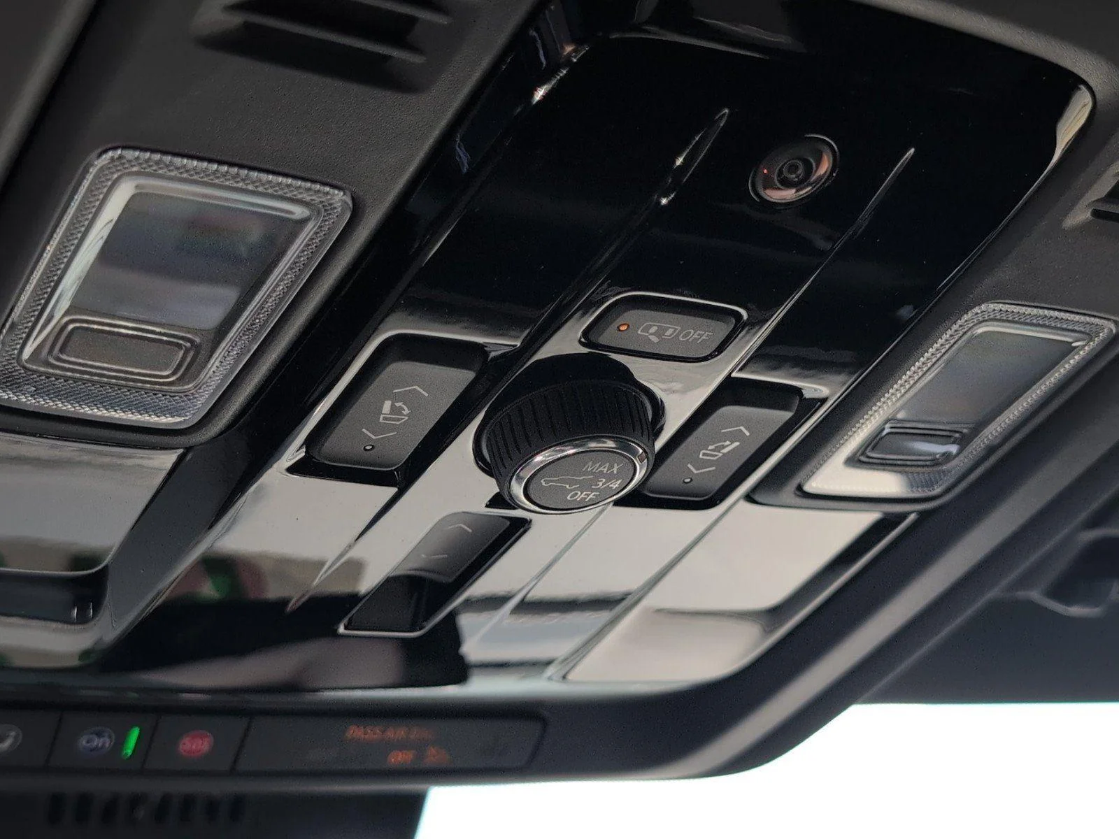 New 2026 Sterling Metallic GMC Elevation image 22