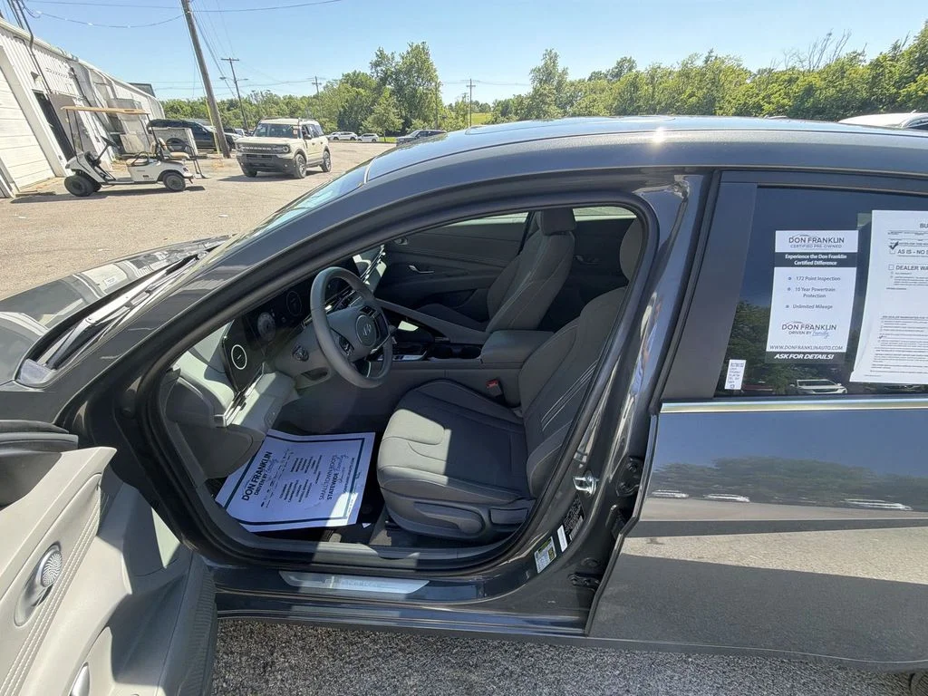 Used 2024 Gray Hyundai SEL image 11