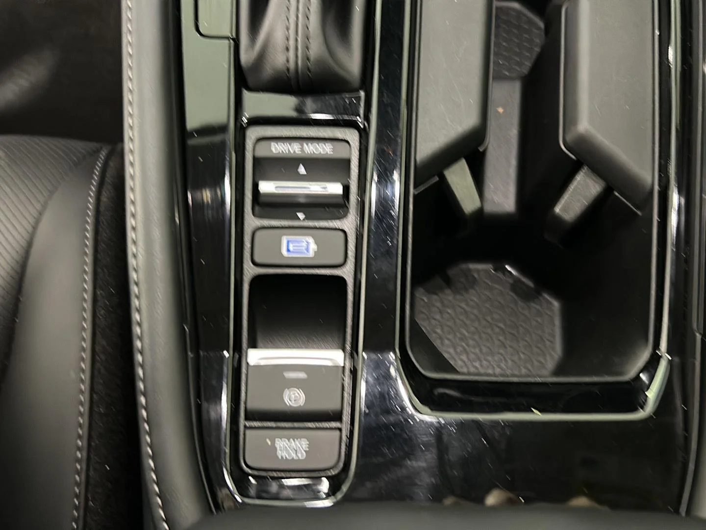 Used 2023 Platinum White Pearl Honda Touring image 28