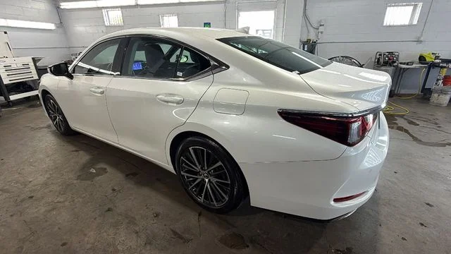 Used 2023 White Lexus 350 Luxury image 3