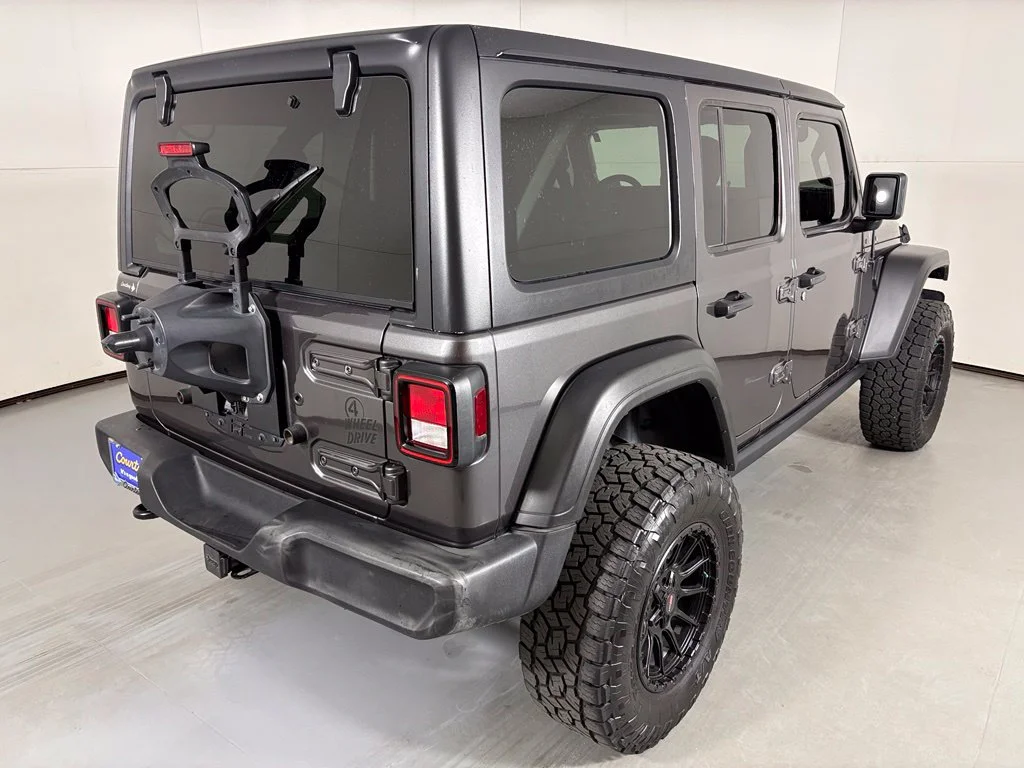Used 2021 Gray Jeep Unlimited Willys image 8