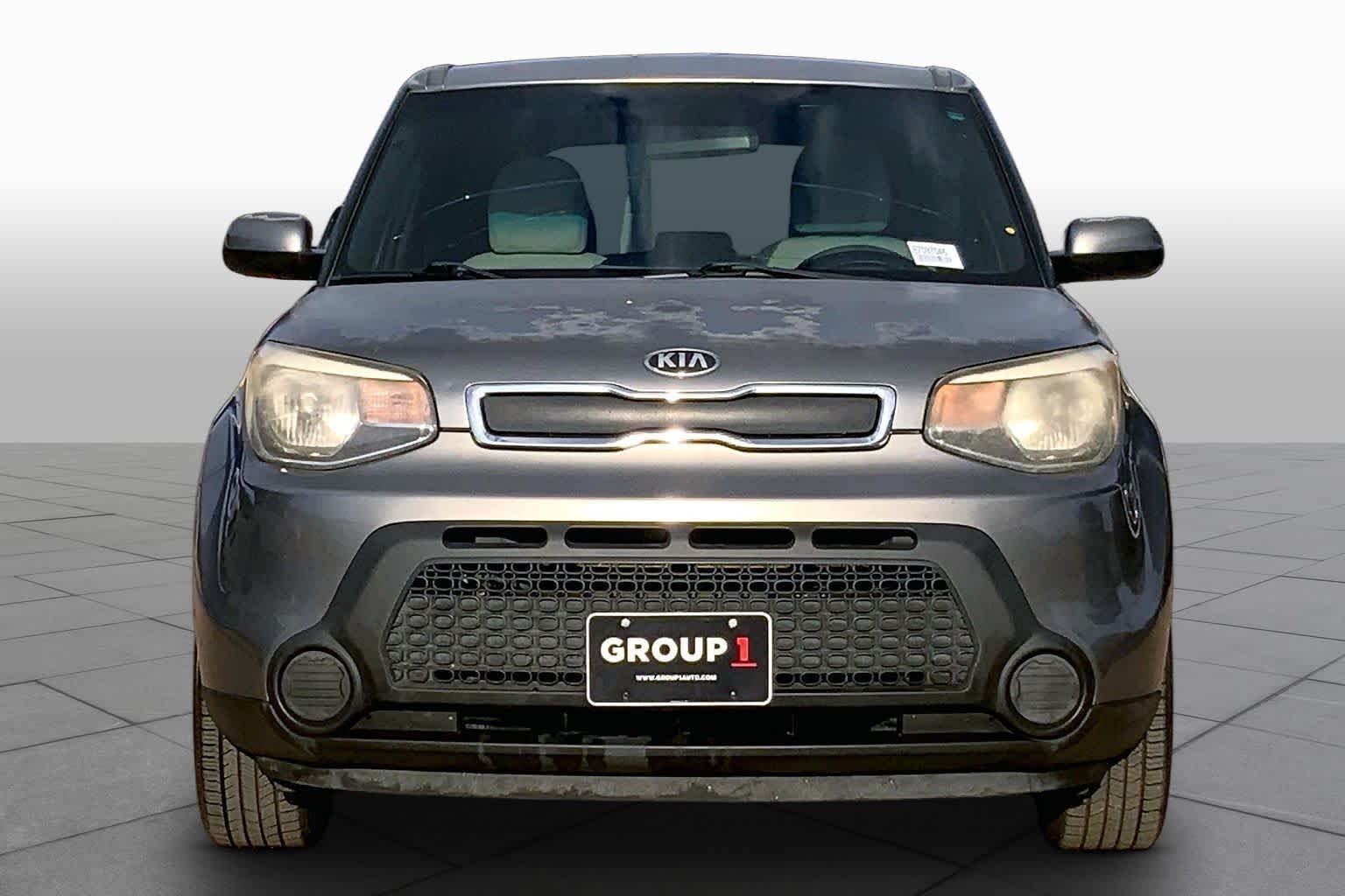 Used 2014 Titanium Gray Kia Base image 4