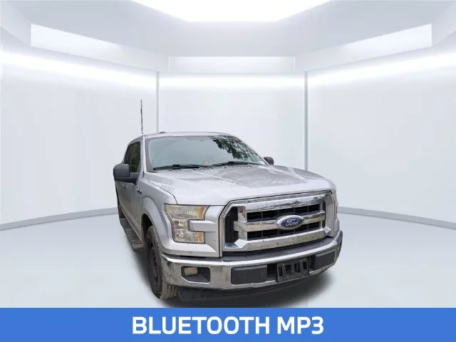 Used 2017 Silver Ford XLT image 2