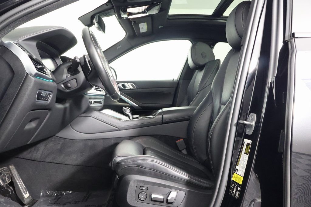 Used 2022 Black Sapphire Metallic BMW xDrive40i image 10