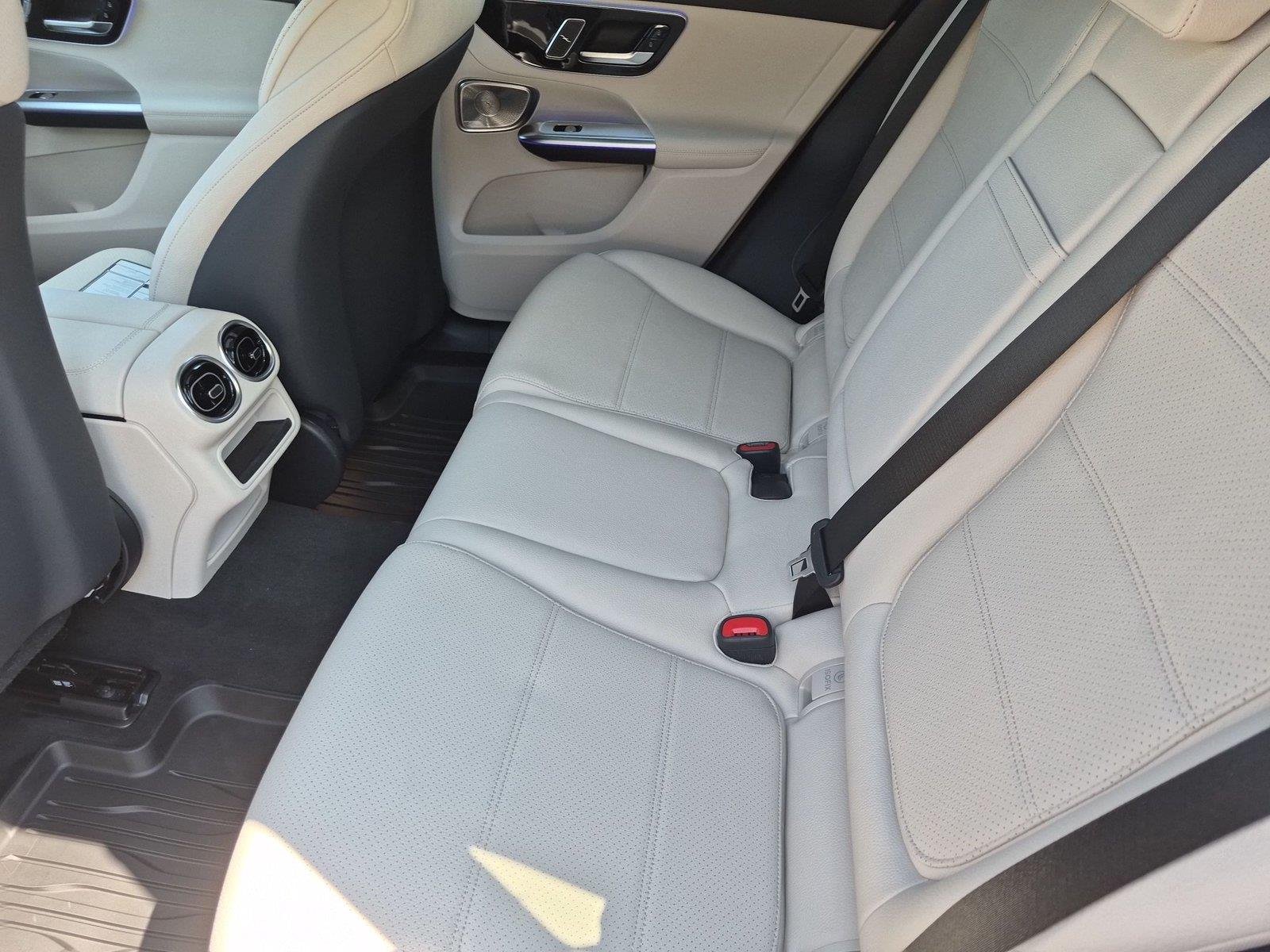 New 2027 Graphite Grey Metallic Mercedes-Benz GLC 300 image 33