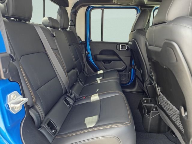 New 2025 Hydro Blue Pearl-Coat Exterior Paint Jeep High Tide image 31