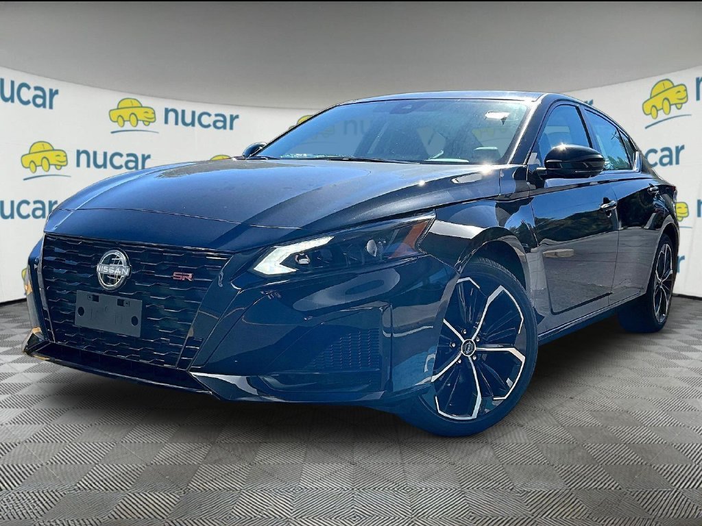 New 2026 Black Nissan 2.5 SR image 2