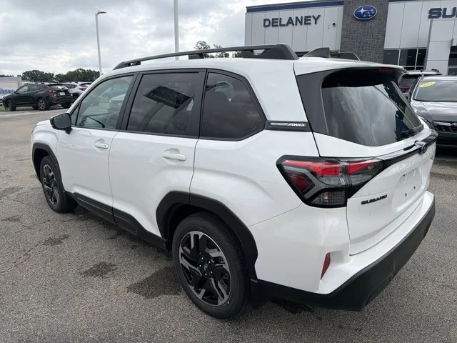 New 2026 CRYSTAL WHITE PEARL Subaru Limited image 28