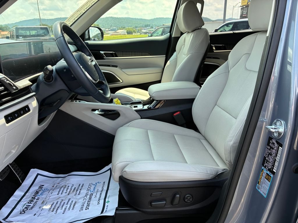 Certified Used 2025 Silver Kia SX image 8