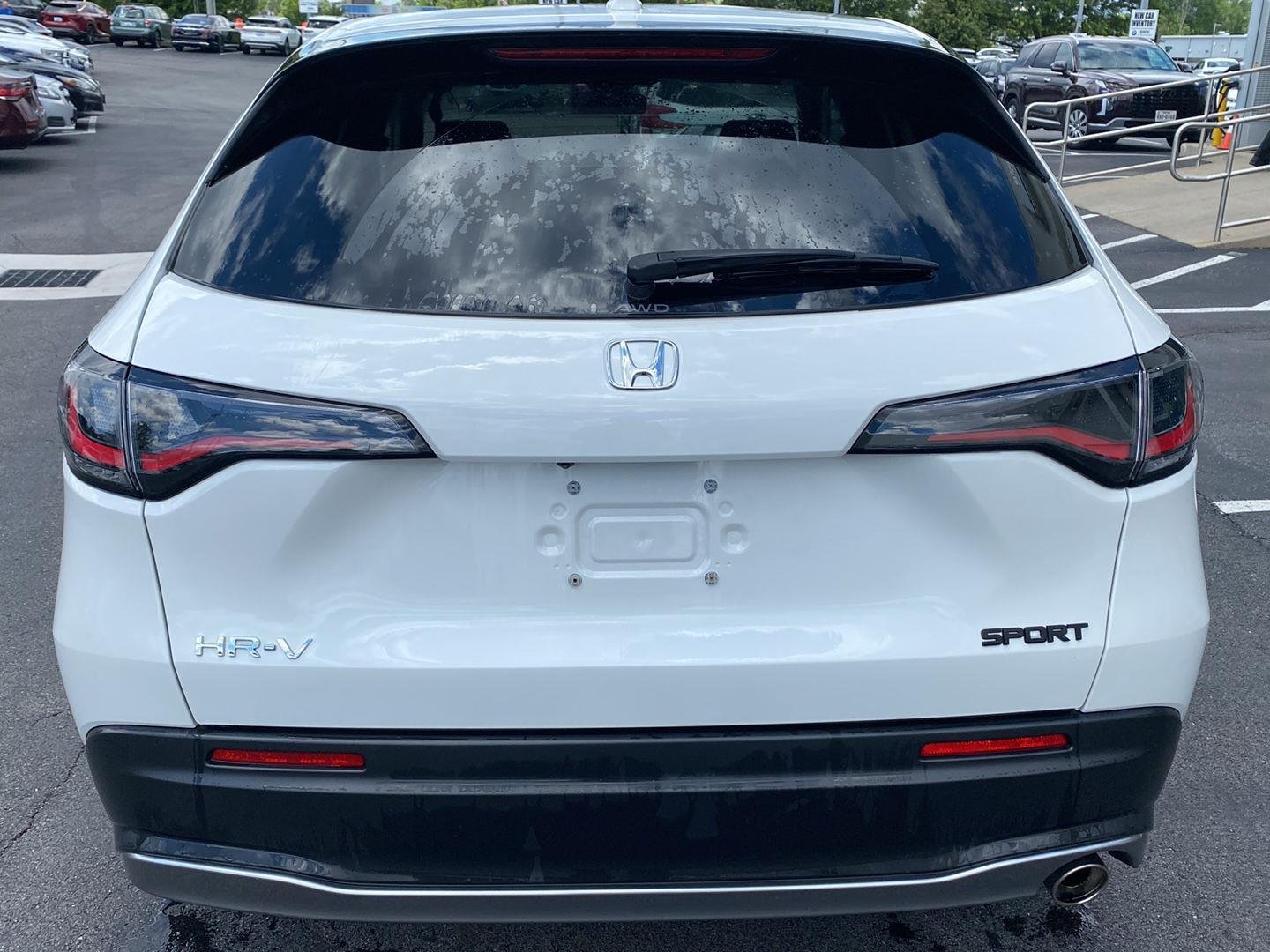 Used 2024 Platinum White Pearl Honda Sport image 3