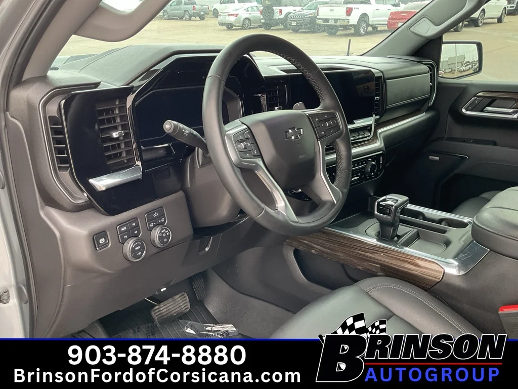 Used 2025 Sterling Gray Metallic Chevrolet LT Trail Boss image 25