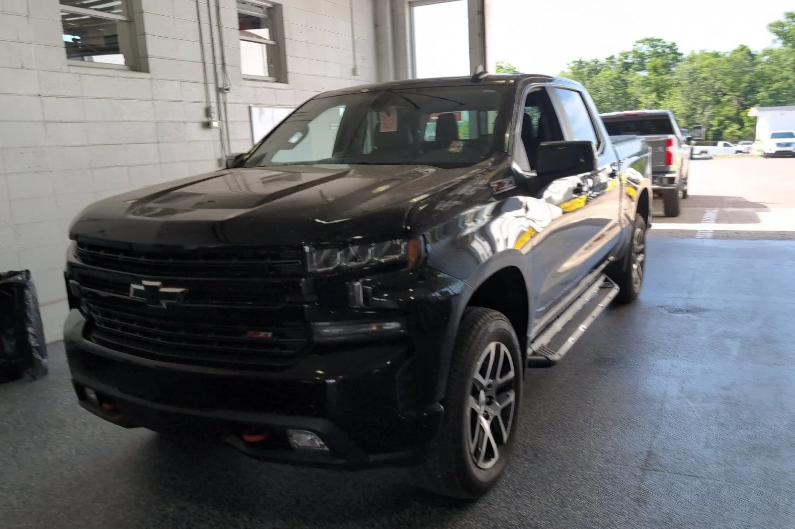 Used 2019 BLACK Chevrolet LT Trail Boss image 11