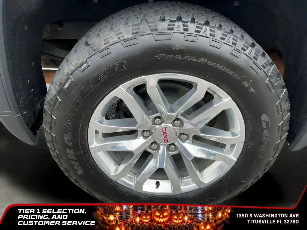 Certified Used 2019 SUMMIT WHITE GMC SLT image 11