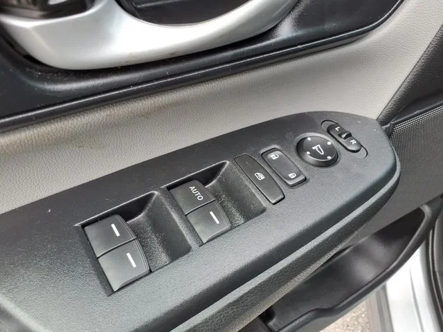 Used 2019 Silver Honda LX image 19