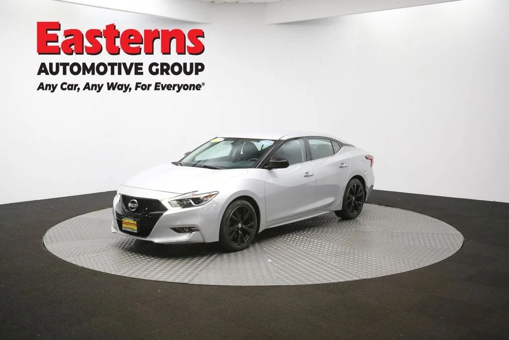 Used 2018 Silver Nissan 3.5 S image 55