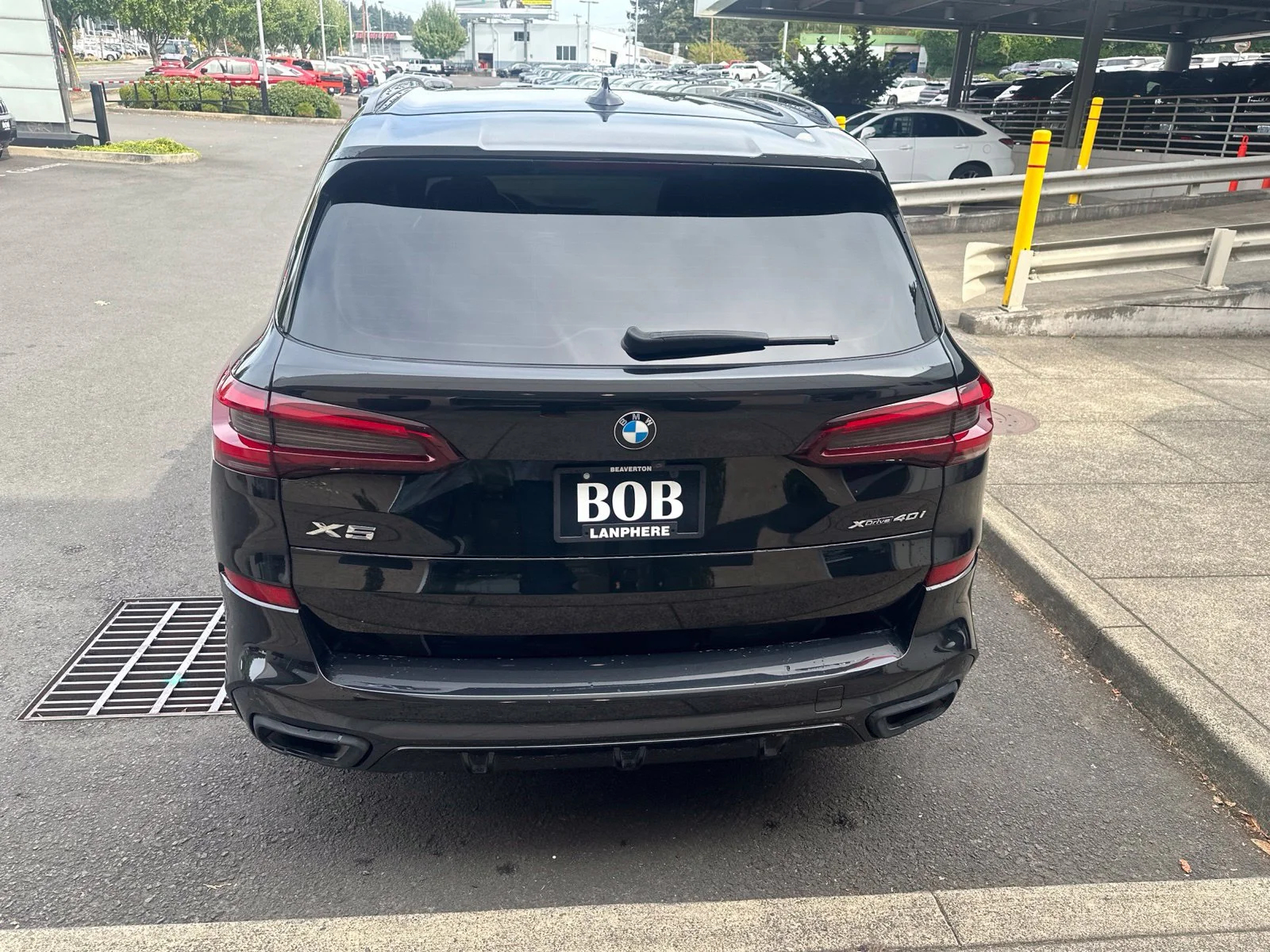 Used 2023 Black BMW xDrive40i image 4