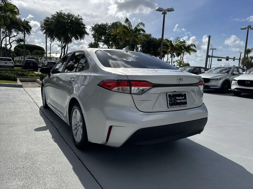 Used 2023 Classic Silver Metallic Toyota LE image 25