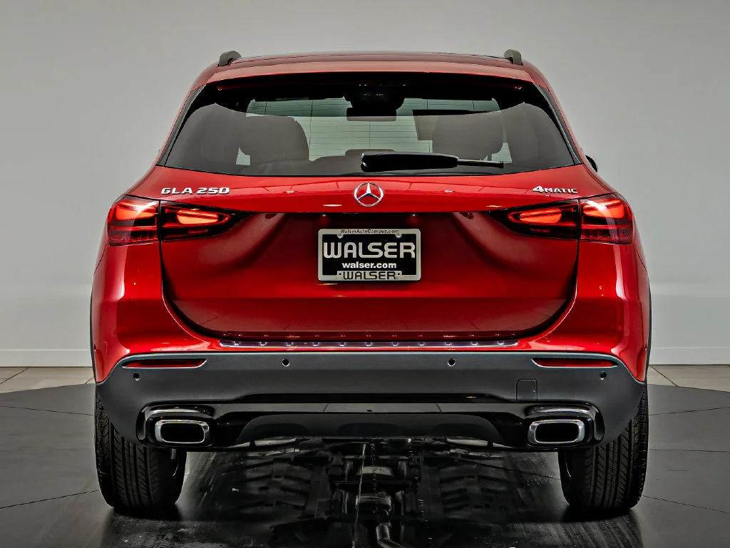 New 2026 Manufaktur Patagonia Red Metallic Mercedes-Benz GLA 250 image 6
