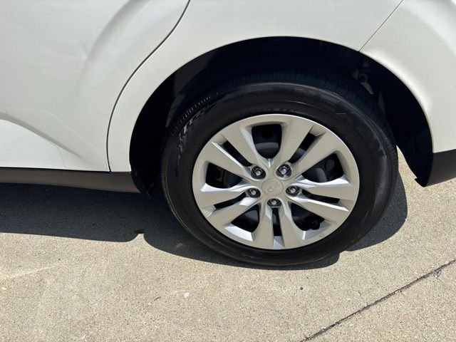 Used 2024 White Kia LX image 10