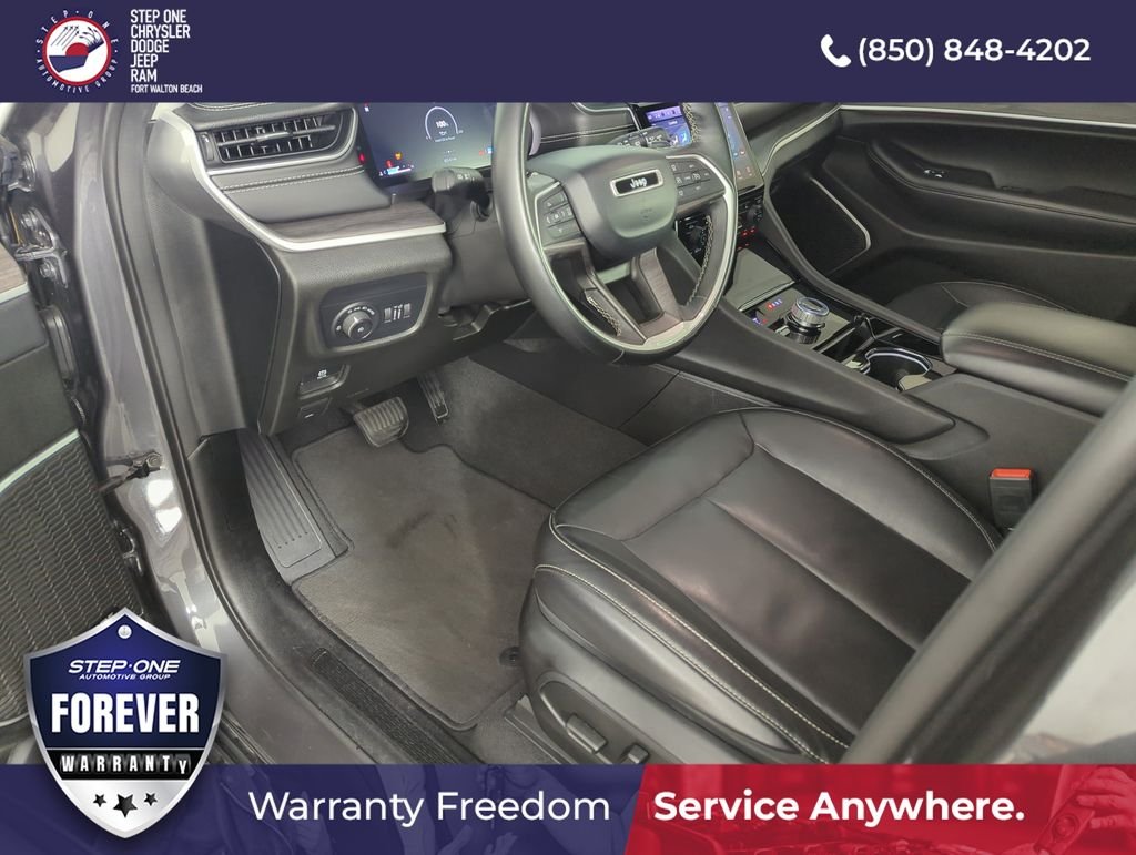 Used 2022 Gray Jeep Limited image 10