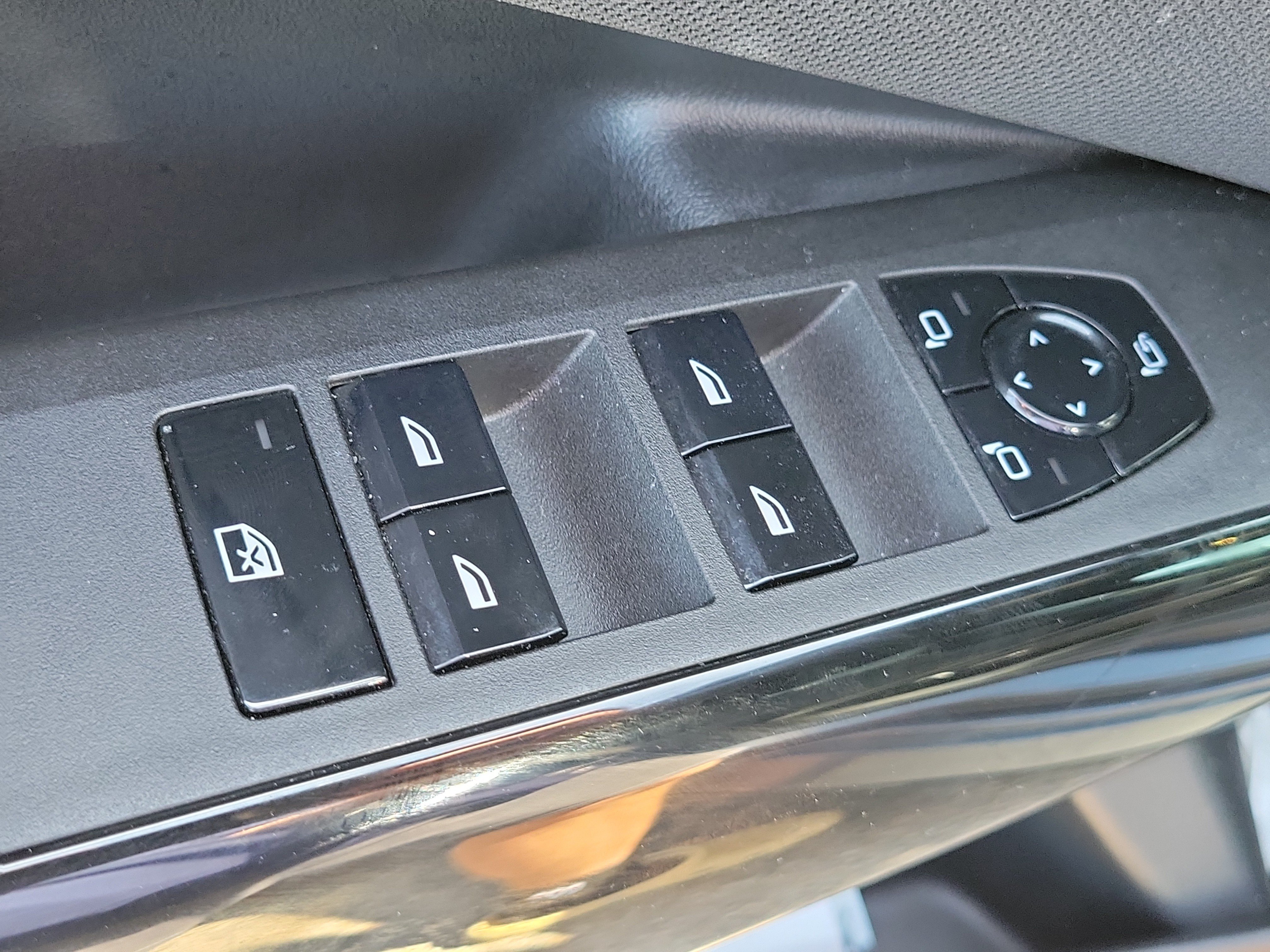 Used 2025 Blue BMW M50 xDrive image 22