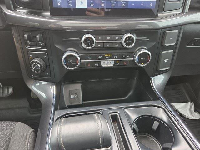 Used 2023 Atlas Blue Metallic Ford XLT image 21