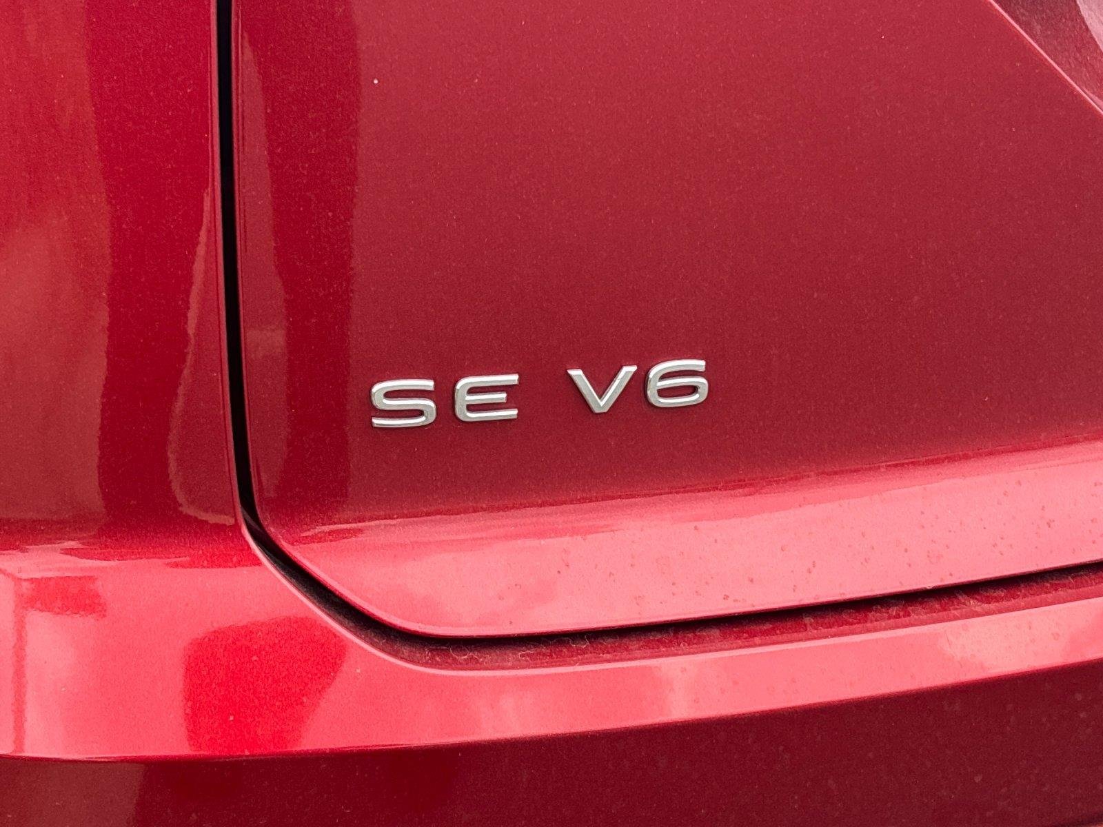 Used 2021 Aurora Red Metallic Volkswagen 3.6L V6 SE w/Technology image 11
