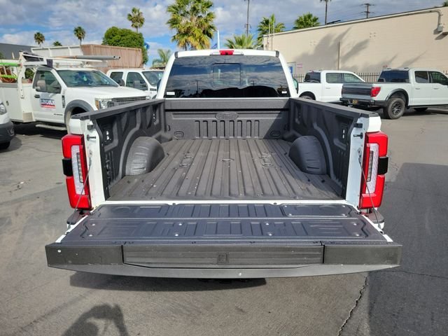 2026 Ford F-350 Super Duty Platinum - Photo 23