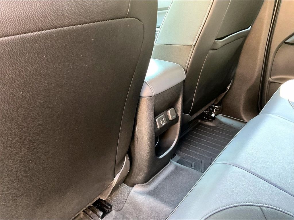 Used 2020 Red Chevrolet Z71 image 23