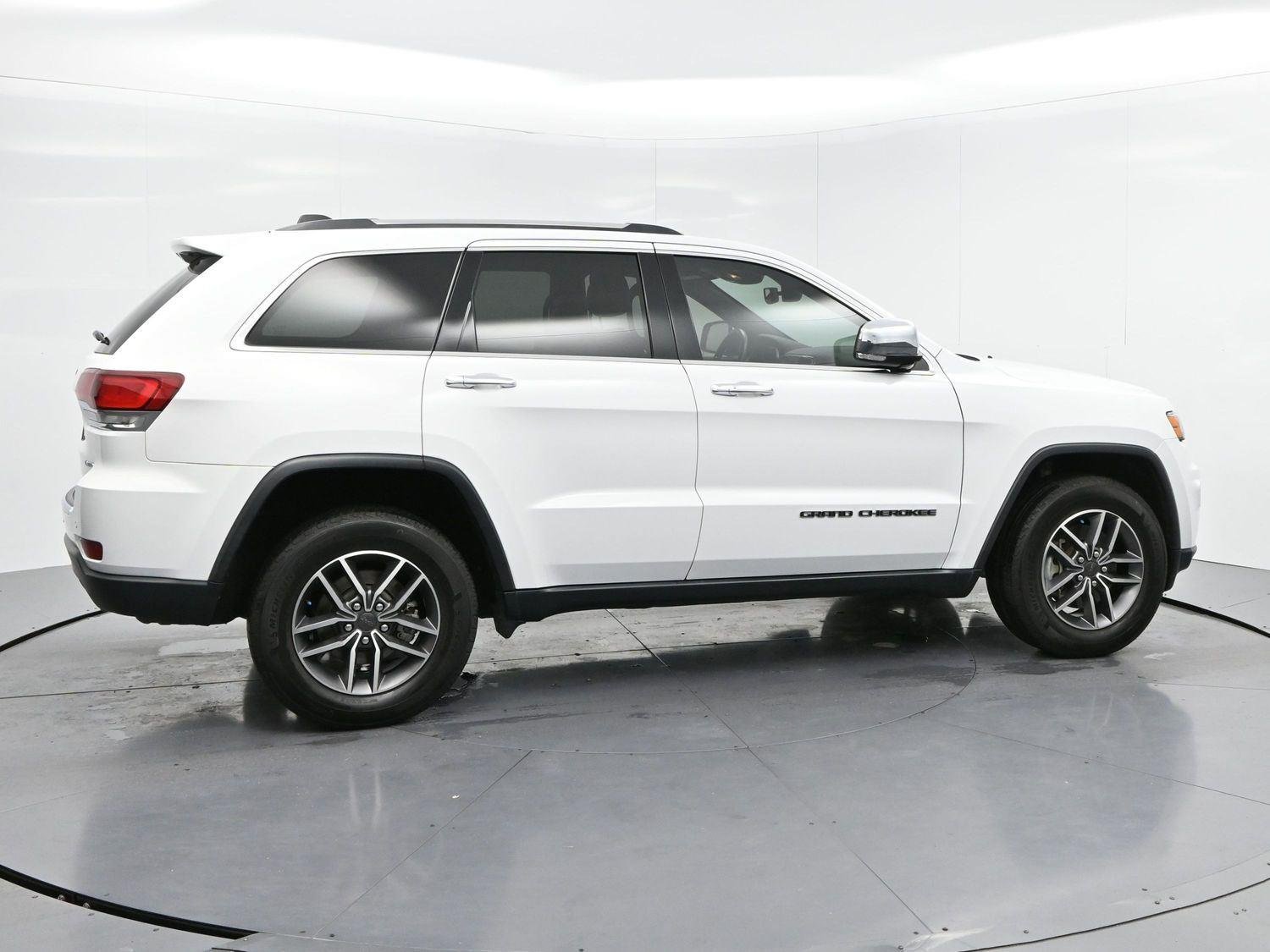 Used 2021 Bright White Clearcoat Jeep Limited image 8