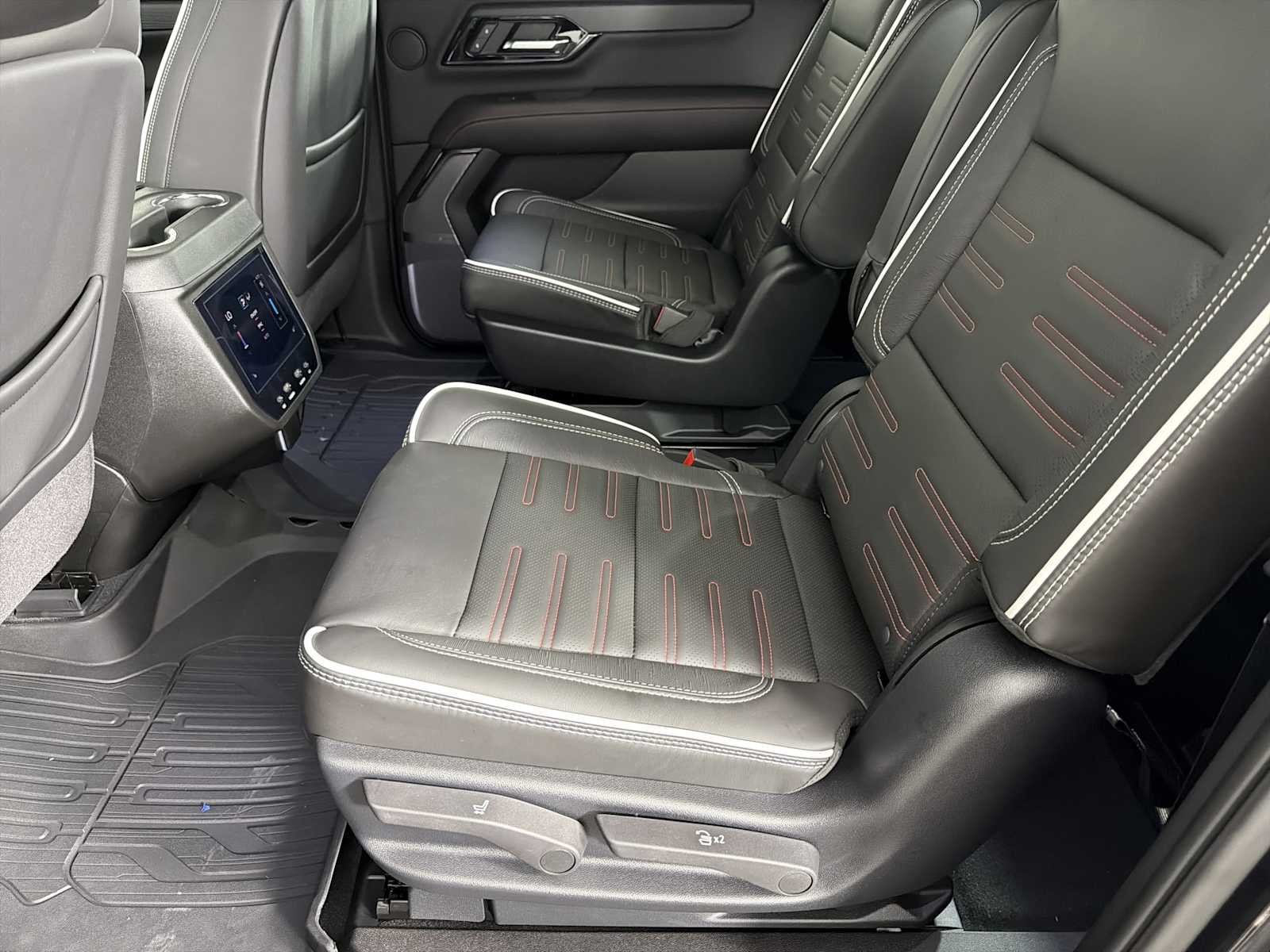2026 GMC Yukon XL AT4 Ultimate - Photo 22