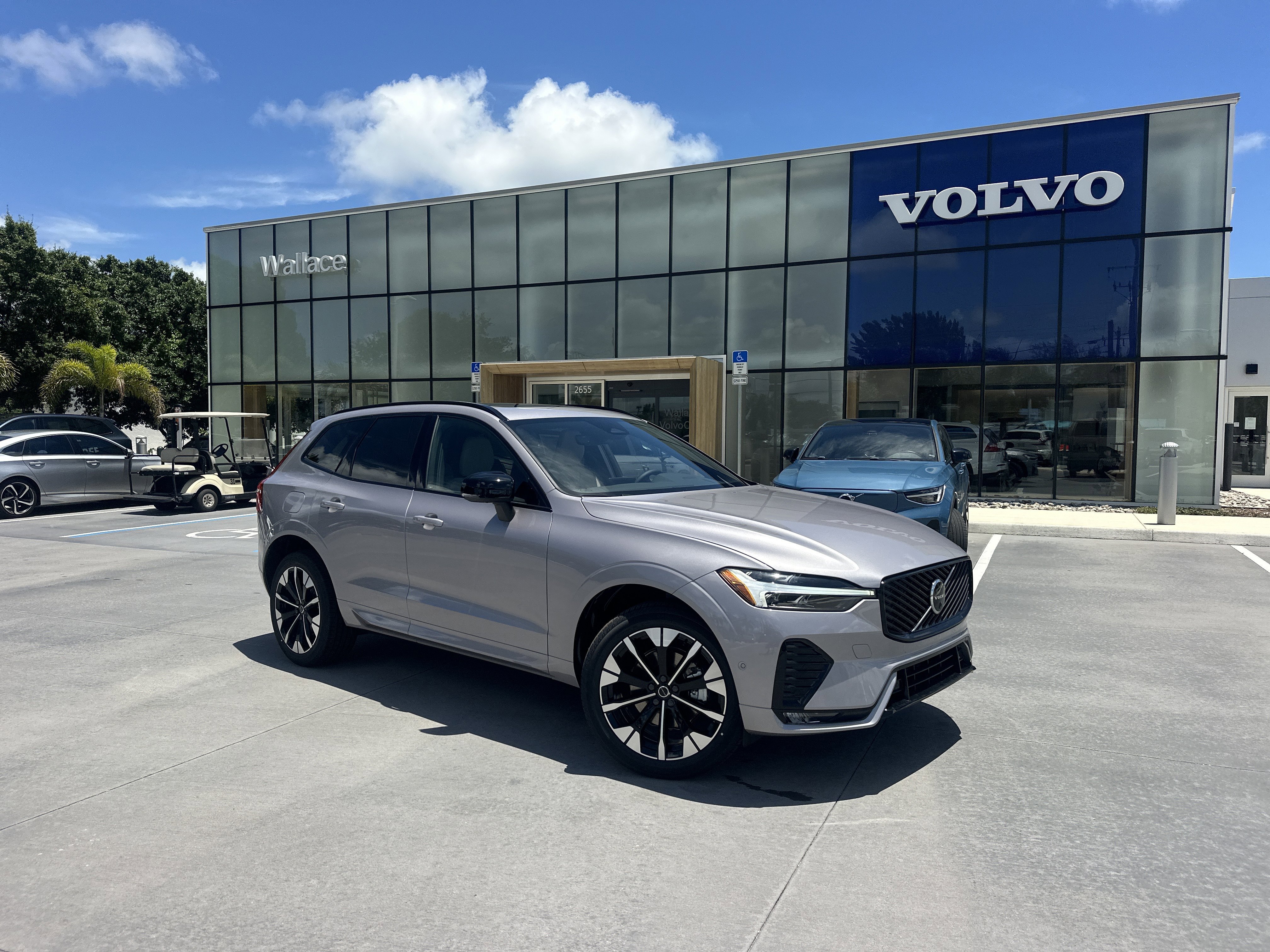 2026 Volvo XC60 B5 Plus Dark AWD's photo