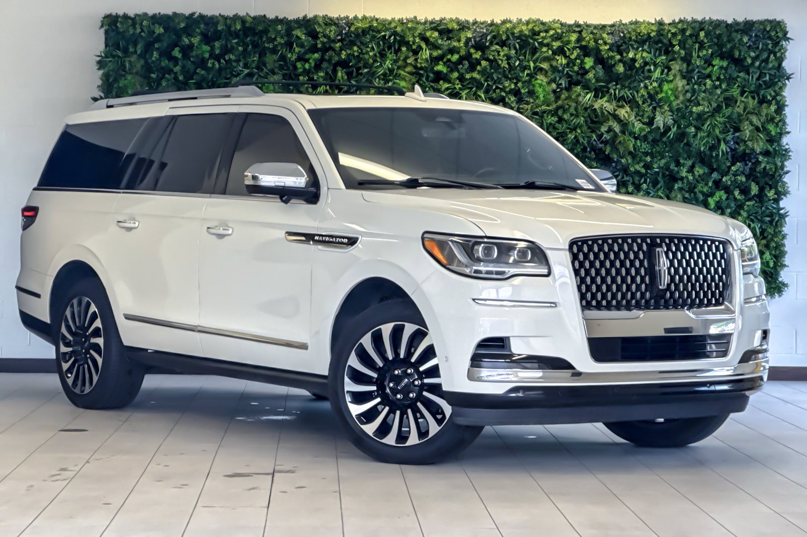 2023 Lincoln Navigator Black Label L 4WD's photo