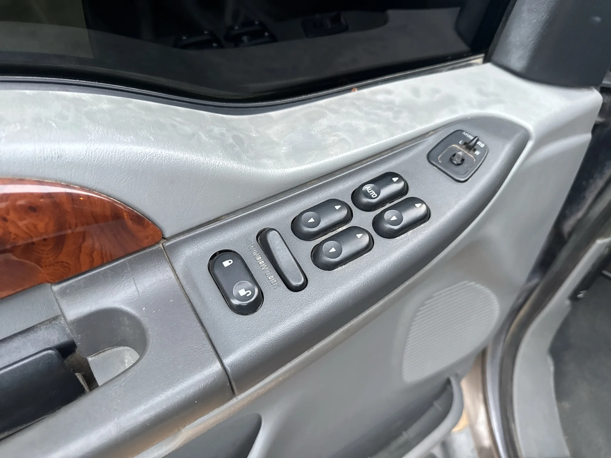 Used 2003 Oxford White Clearcoat Ford Lariat image 29