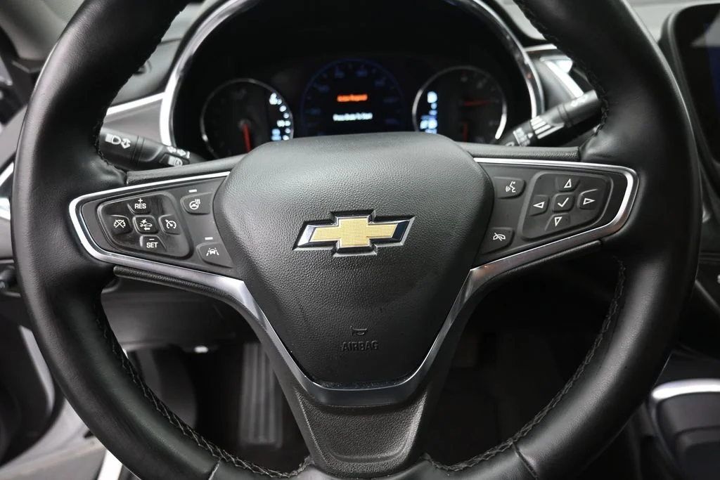 Used 2024 White Chevrolet LT image 18