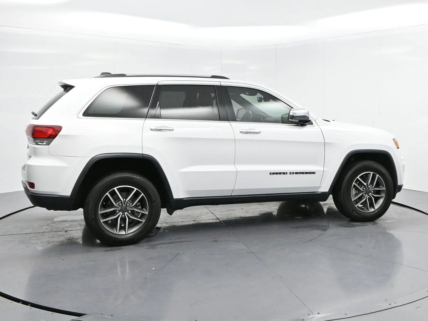 Used 2021 Bright White Clearcoat Jeep Limited image 8
